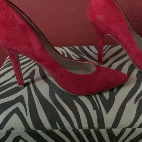 Beautiful Ref Suede Shoes, Charles by Charles David - Picture 10 of 11